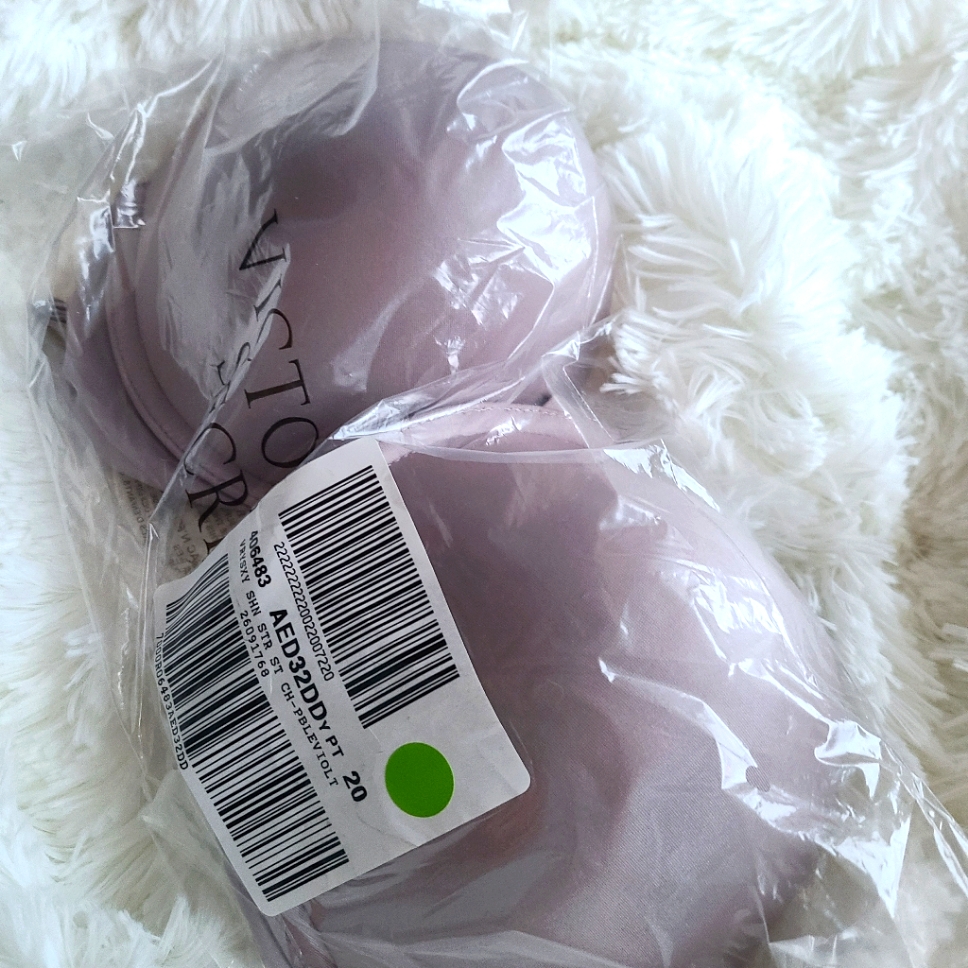 Vs Shine Strap Push Up Bra Nwt